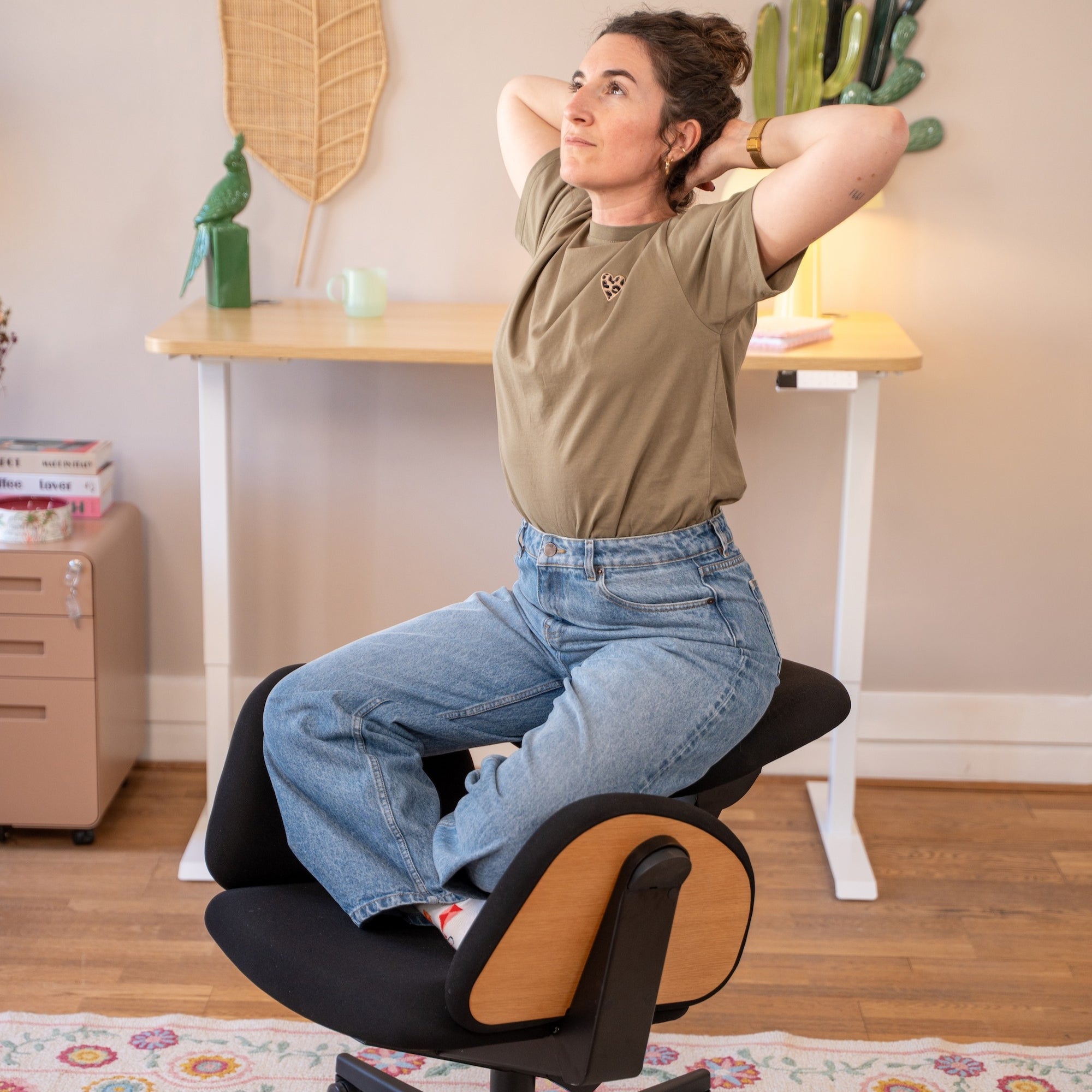 Base extra-large et roulettes auto-bloquantes de la chaise de bureau dynamique FLOW