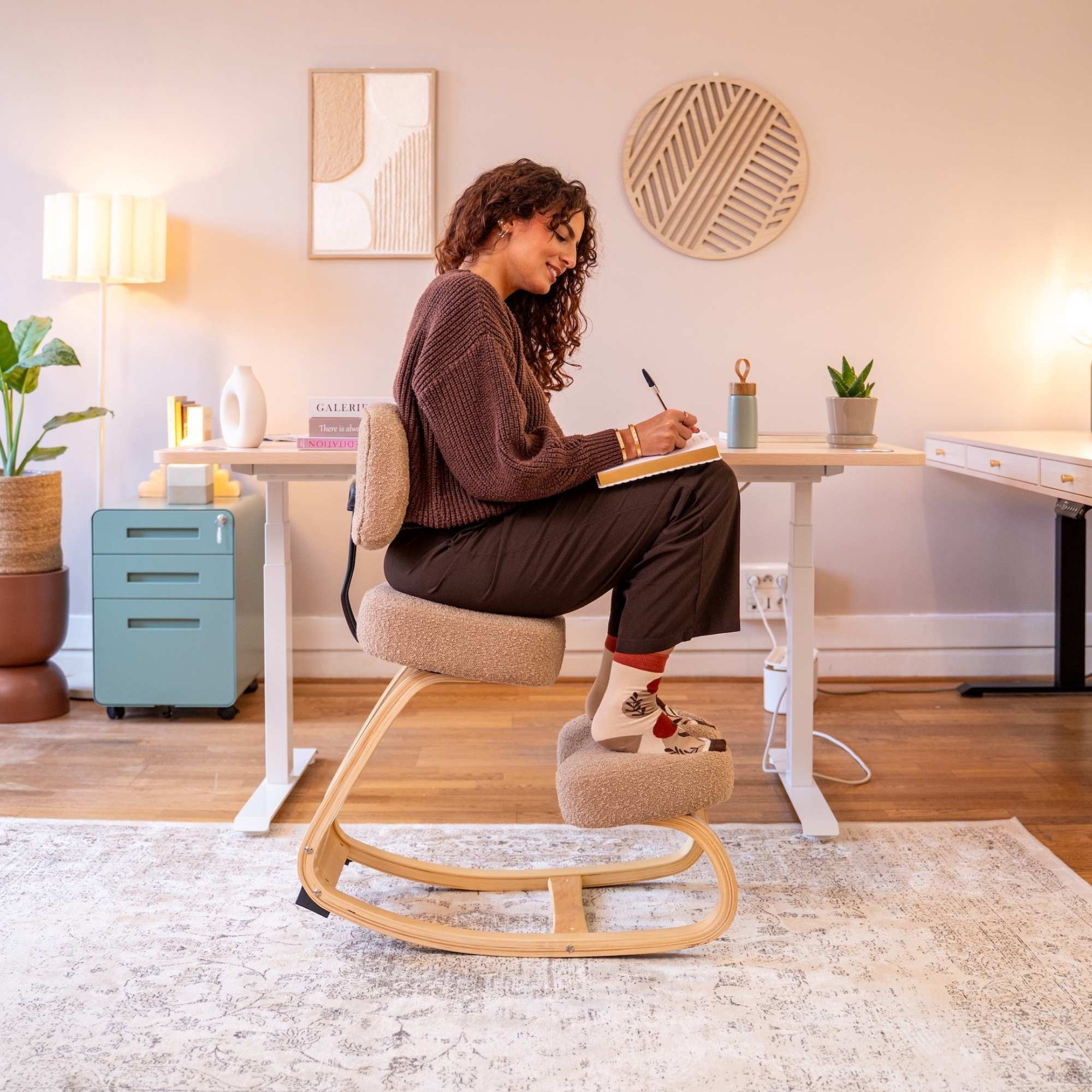 chaise ergonomique de bureau MOOVE bouclette beige_ambiance