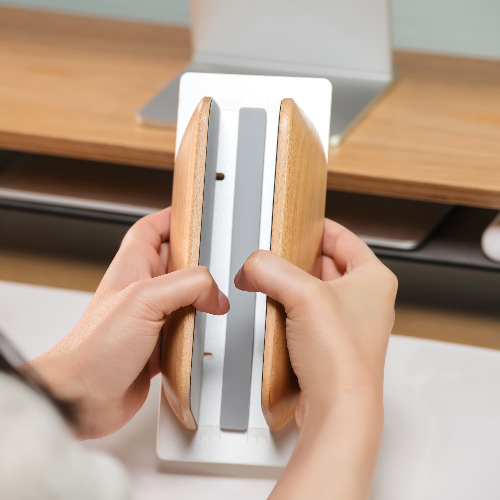 Support vertical pour ordinateur portable STAND KQUEO
