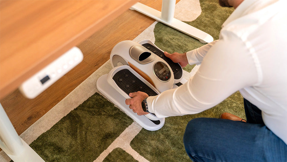 pédalier ELIPTIC combiné à un bureau assis-debout ergonomique pour mouvement continu
