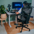 photo lifestyle chaise ergonomique noire TERRANA KQUEO