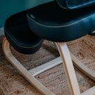 photo lifestyle chaise ergonomique MOOVE bois similicuir_ambiance